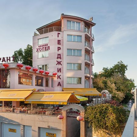 Family Hotel Gerdjika プロヴディフ エクステリア 写真