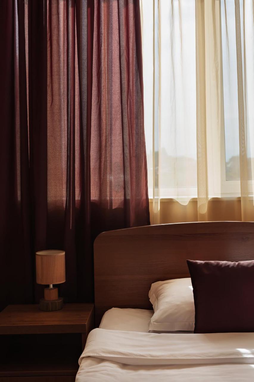 Family Hotel Gerdjika プロヴディフ エクステリア 写真