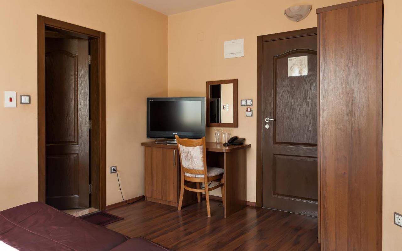 Family Hotel Gerdjika プロヴディフ エクステリア 写真