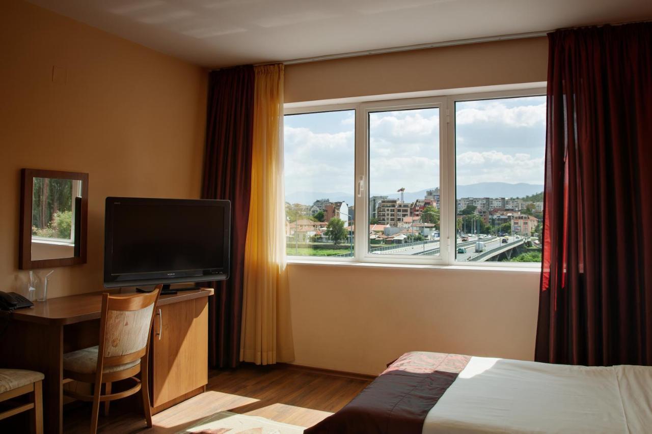 Family Hotel Gerdjika プロヴディフ エクステリア 写真